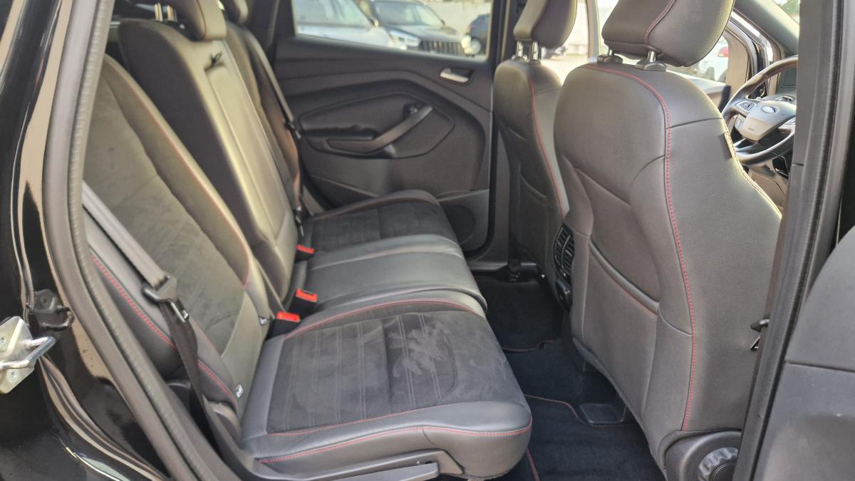 Ford Kuga 2.0 TDCI 180 CV 4WD Powershift ST-Line